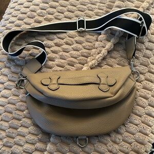 Eslcorri Crossbody/Sling/Waist/Chest Bag